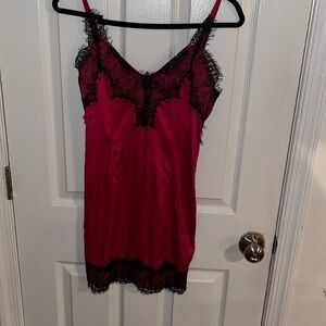 Lovely pink and black lace and polyester bodycon dress